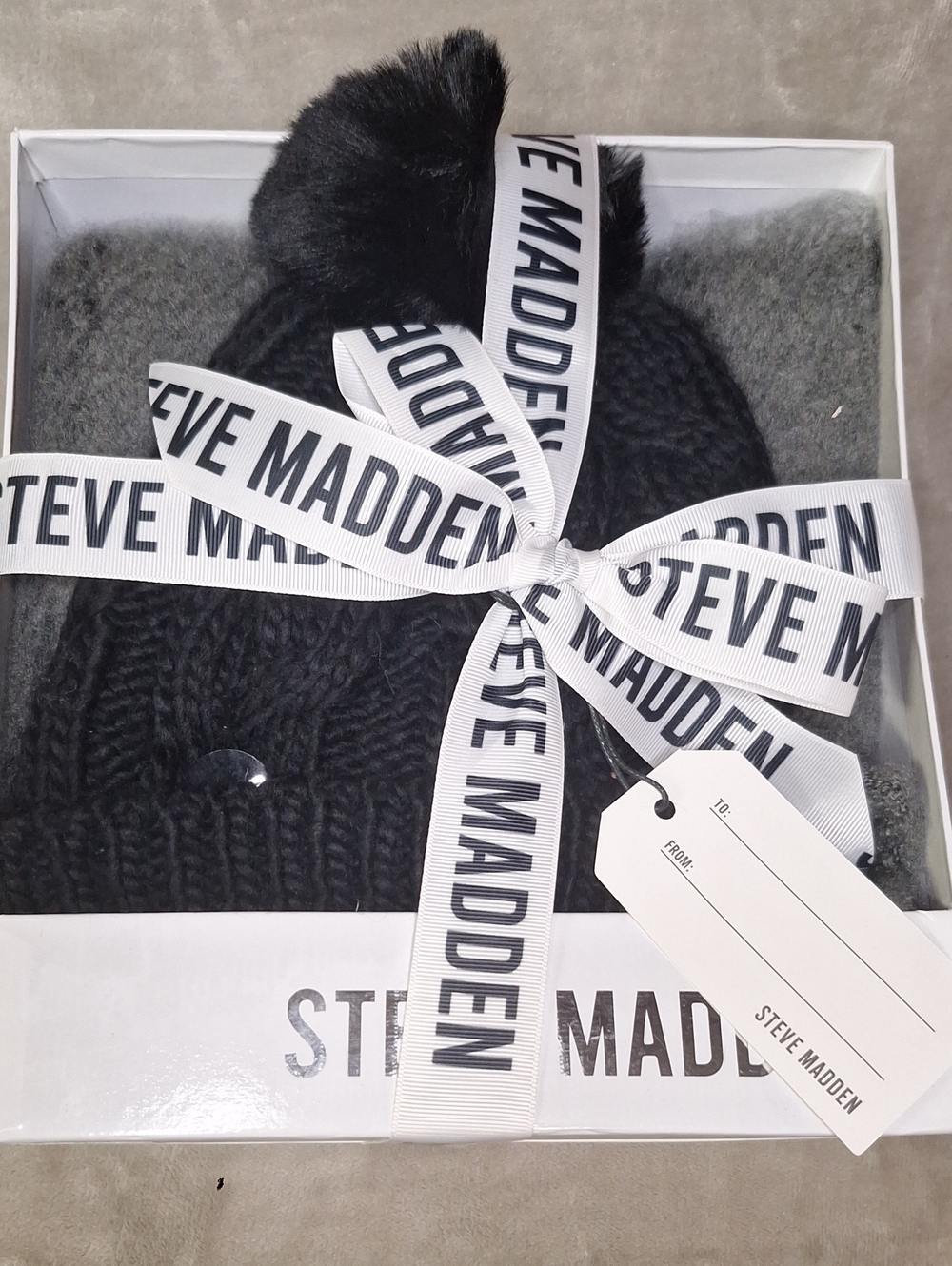 Steve Madden Black Pom Knit Beanie Gift Box